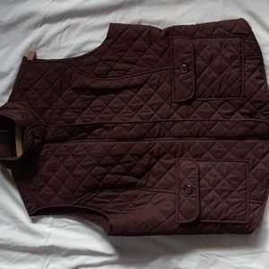 Van Huesen women's quilted vest. Size L. Brown